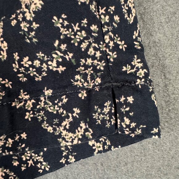 Lee Womens 12 P Navy Floral Regular Fit Mid Rise Bermuda Shorts Pockets - Picture 6 of 10